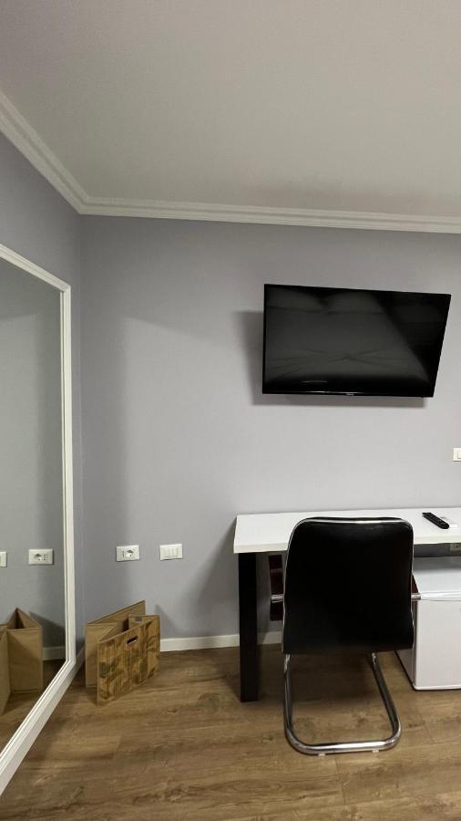 Vila 90 Boutique Hotel Tirana Zewnętrze zdjęcie